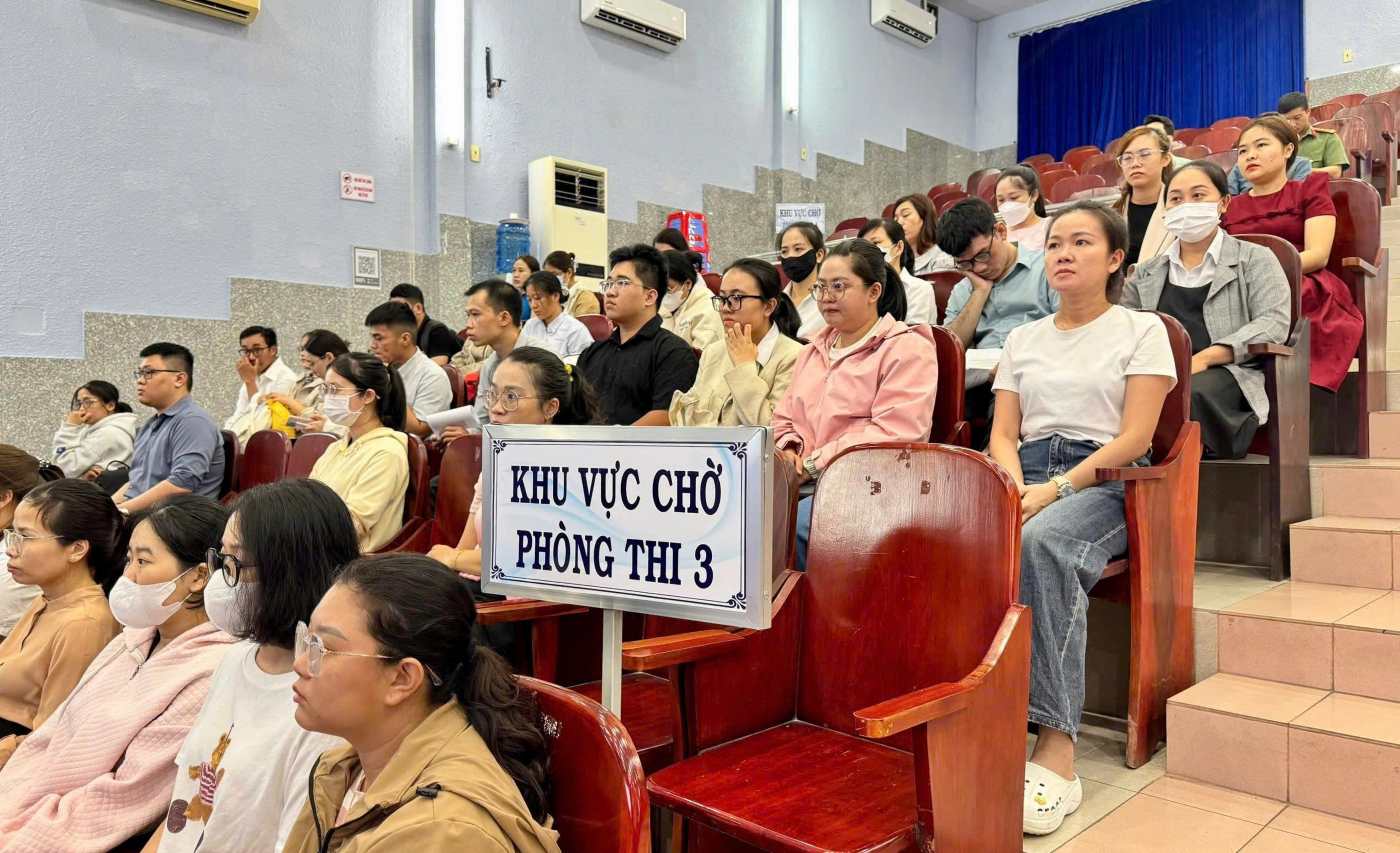 Hơn 600 người tham gia ứng tuyển. Ảnh: BVĐK Khánh Hòa