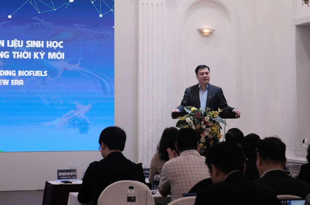 Deputy Minister Nguyen Sinh Nhat Tan emphasized that promoting the use of E5 and E10 biofuel not only helps reduce emissions compared to traditional mineral gasoline, but also contributes to environmental protection. Photo: Ministry of Industry and Trade