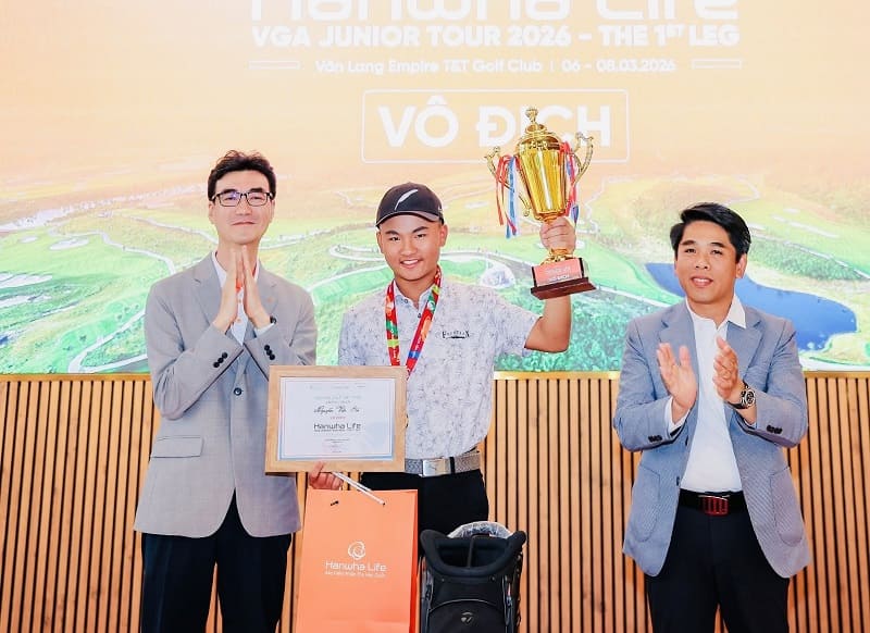 Golfer Nguyen Van Hoa won stage 1 of the VGA Junior Tour 2026 Youth Golf Tournament. Photo: VGA