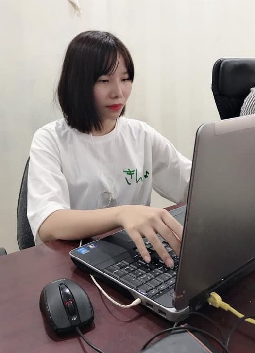 Để tồn tại và phát triển, chị Tâm chủ động học nhiều AI để làm chủ AI và tạo ra kết quả tốt nhất (Ảnh: MC) 