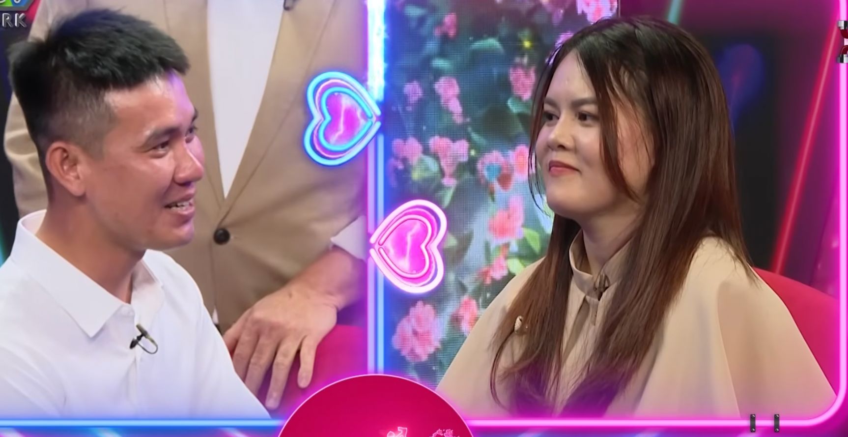 Male engineer and English teacher at the "You Want to Date" program. Photo: MCV Unit.