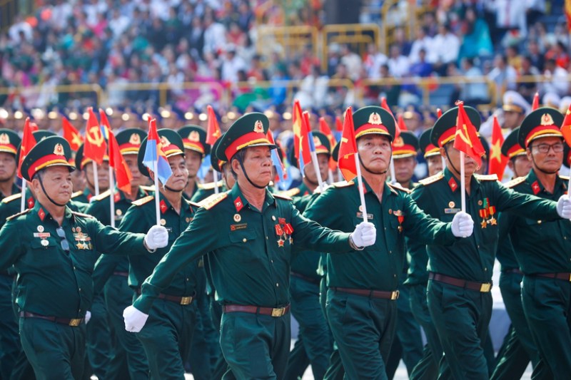 The Ministry of National Defense has just responded to voters' petitions related to the content of increasing regular allowances for veterans. Photo: Nhat Bac