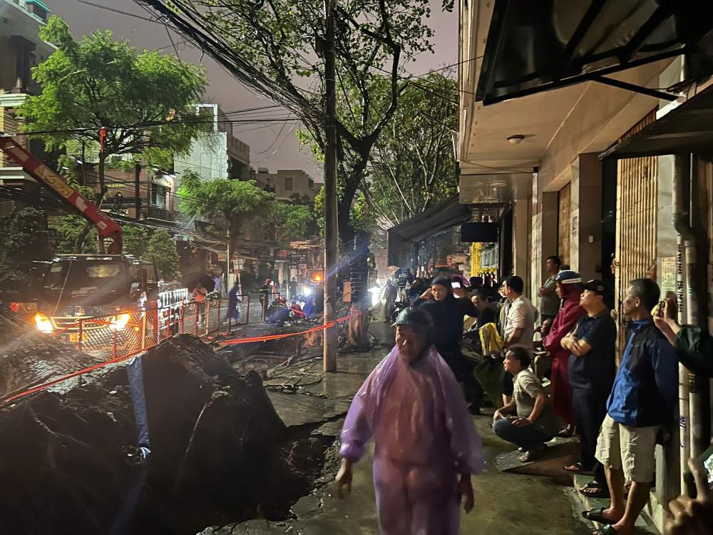 Sự việc xảy ra giữa đêm, người dân trong khu vực hoảng sợ. Ảnh: Thanh Huyền