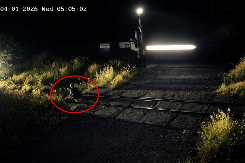 The police agency has conducted a scene examination of the railway accident that killed one person. Photo: Vietnam Railways