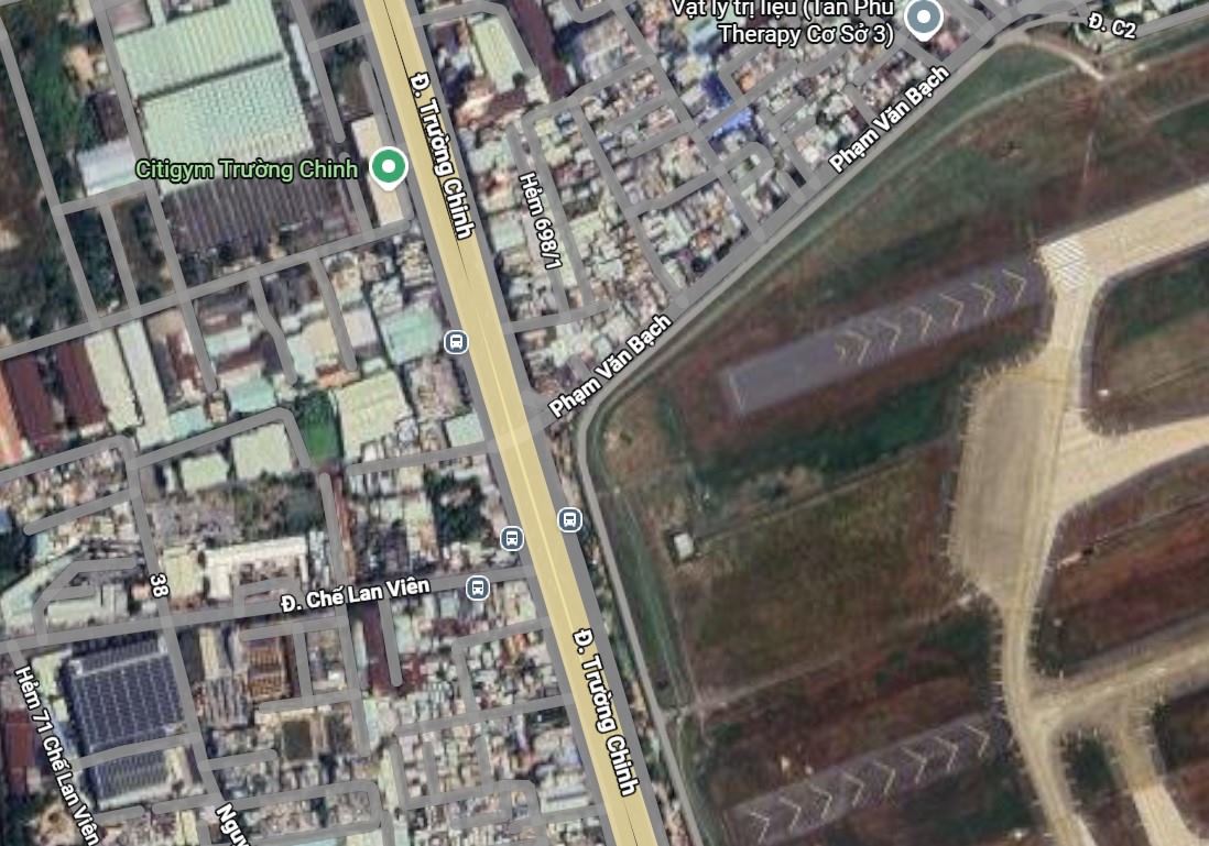 Đóng dải phân cách giao Trường Chinh - Phạm Văn Bạch từ 4.4.  Ảnh: Gogle maps 