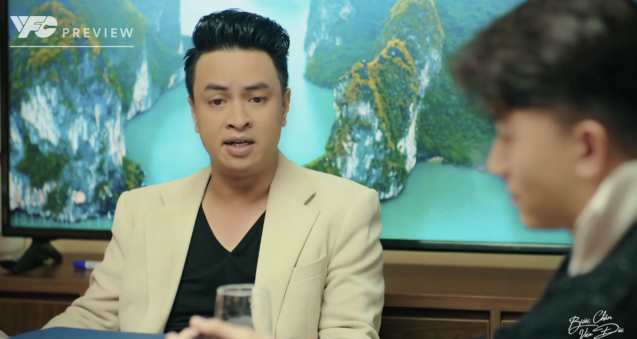 Linh đắc ý khi Dũng bị gạt khỏi dự án quan trọng. Ảnh: VFC. 