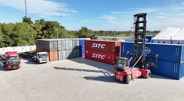 タンカン - モックバイ内陸港。写真:タイニン情報ポータル