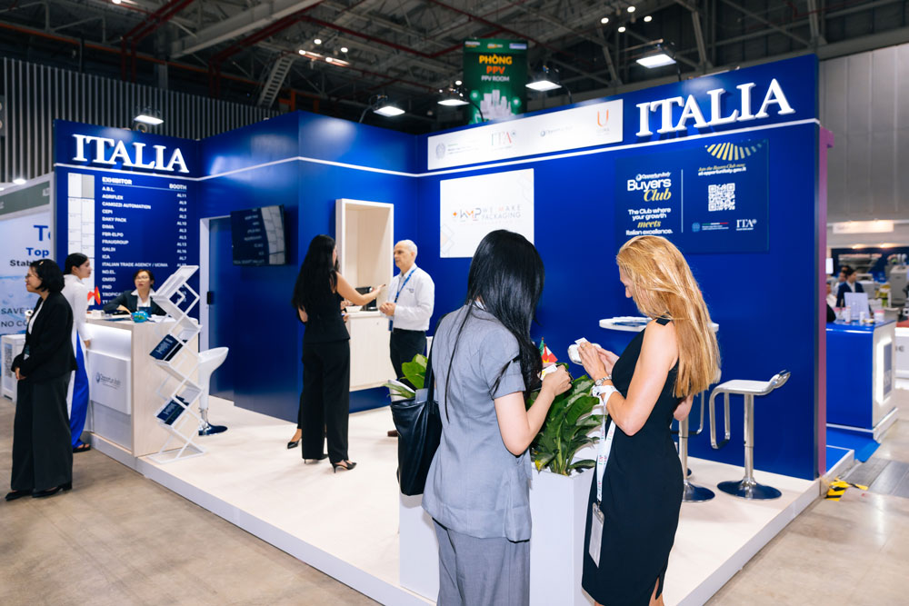 Khách tham quan gian hàng ITA tại triển lãm ProPak Vietnam 2026. Ảnh: BTC 