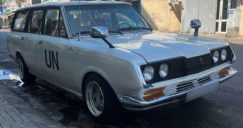 Chiếc Toyota Corona Mark II Wagon hiếm gặp xuất hiện tại TP.HCM