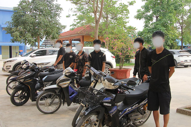 Các đối tượng tại cơ quan công an. Ảnh: An ninh Điện Biên