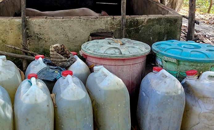 Nhiều vùng nông thôn tại Cà Mau thiếu nước sinh hoạt vào mùa khô. Ảnh: Nhật Hồ.