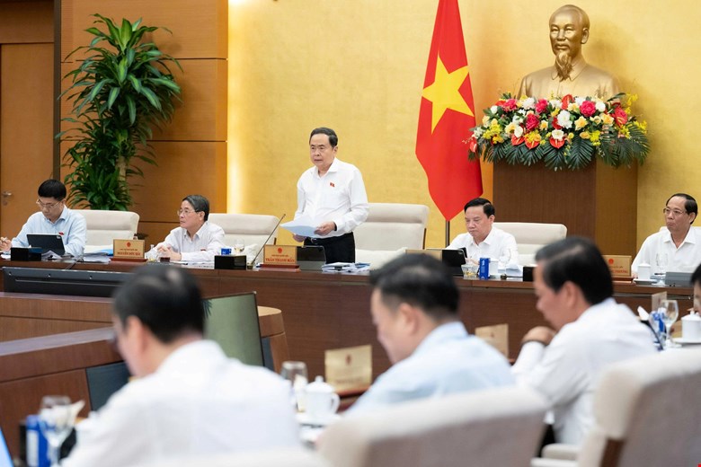 Phiên họp thứ 56 của Ủy ban Thường vụ Quốc hội. Ảnh: Quochoi.vn