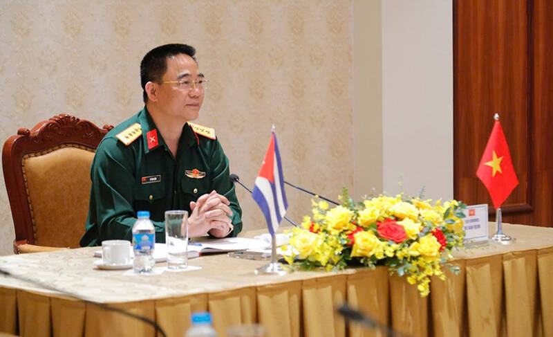 Colonel Vu Van Kiem - Deputy Director of the Legal Department, Ministry of National Defense of Vietnam, chaired the conference at the bridge point in Vietnam. Photo: Ministry of National Defense