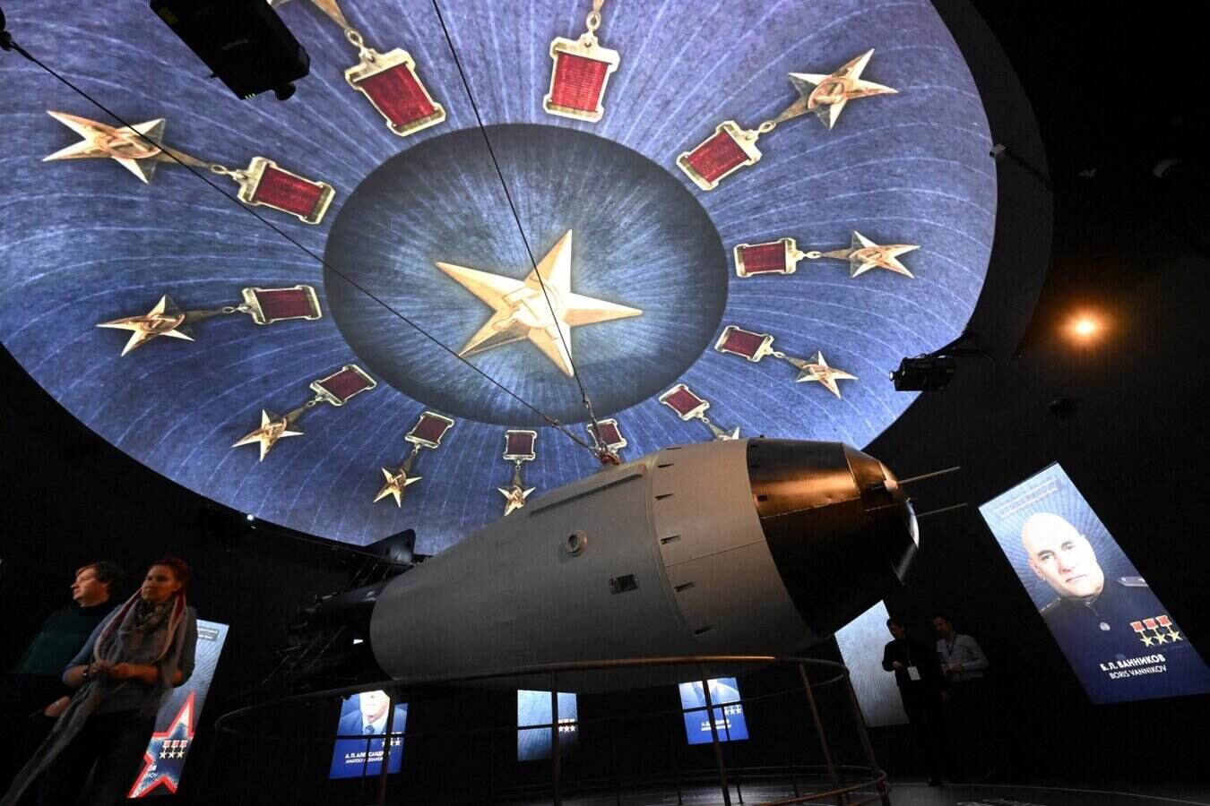 Ukraine receiving nuclear weapons threatens not only Russia but the whole world. Pictured is the model of the Soviet AN-602 thermonuclear bomb, also known as Tsarist bomb, the most powerful nuclear weapon ever manufactured and tested. Photo: AFP