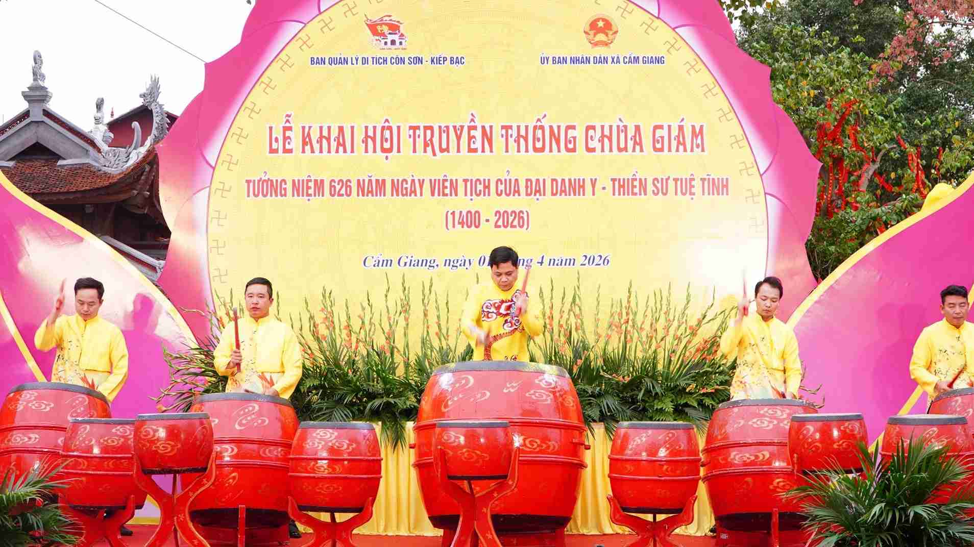 Drumming ceremony to open the Giam Pagoda festival in 2026. Photo: World Heritage Con Son - Kiep Bac