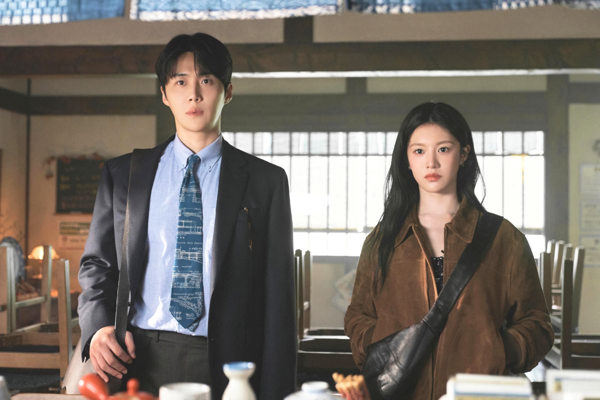 Kim Seon Ho và Go Yoon Jung trong phim “Tiếng yêu này, anh dịch được không?“. Ảnh: Nhà sản xuất