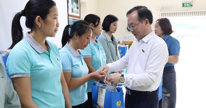 Bắc Ninh: Chia sẻ khó khăn với người lao động tại hai doanh nghiệp