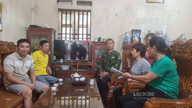 Phụ huynh bỏ tiền xét nghiệm thịt lợn, dấu hỏi về lòng tin vào bữa ăn trong nhà trường