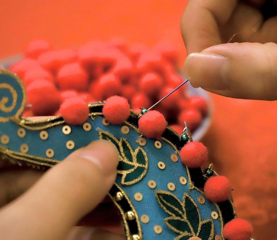 Công đoạn làm ra các chi tiết đòi hỏi sự tỉ mỉ cao. Ảnh: Nhân vật cung cấp Công đoạn làm ra các chi tiết đòi hỏi sự tỉ mỉ cao. Ảnh: Nhân vật cung cấp 