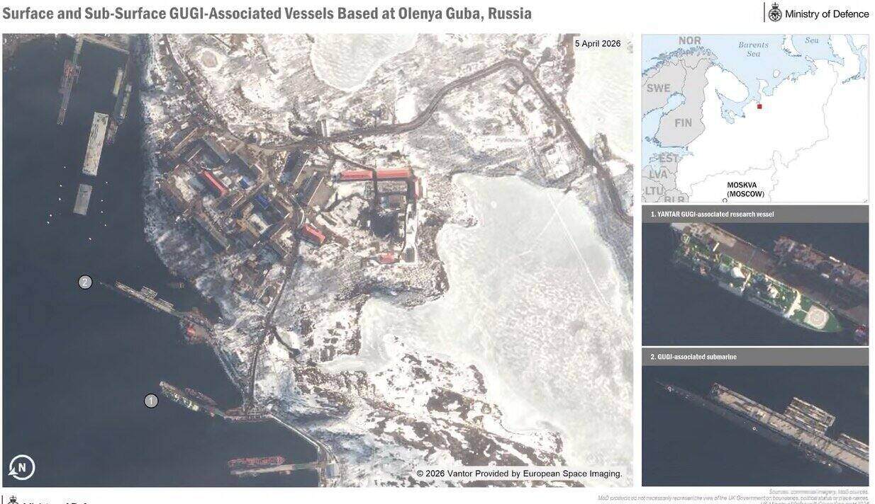 The British military discovered Russian submarines surveying marine infrastructure, monitored closely for 1 month and forced the ships to retreat. Photo: British Ministry of Defence