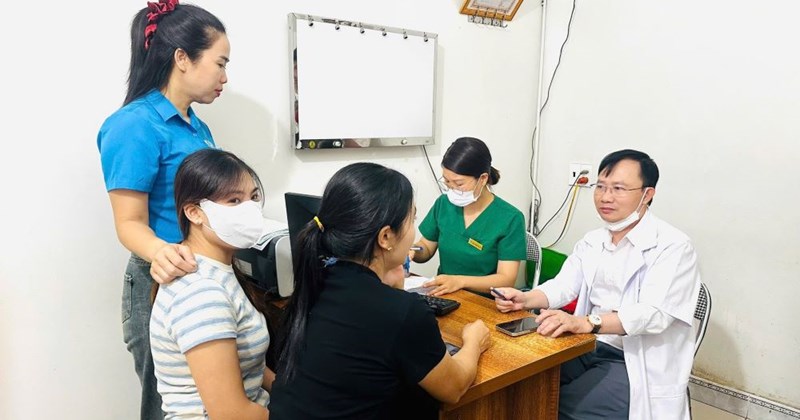 Công đoàn xã Nghĩa Dân tổ chức khám bệnh miễn phí cho công nhân