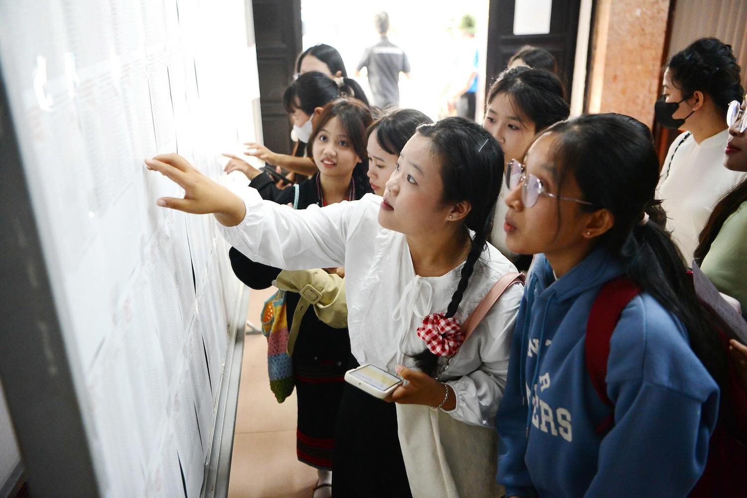 Los concursantes participan en el concurso. Foto: Mai Lan