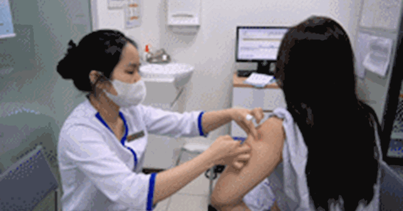 Sởi gia tăng, nhiều người tiêm vắc xin trước khi mang thai