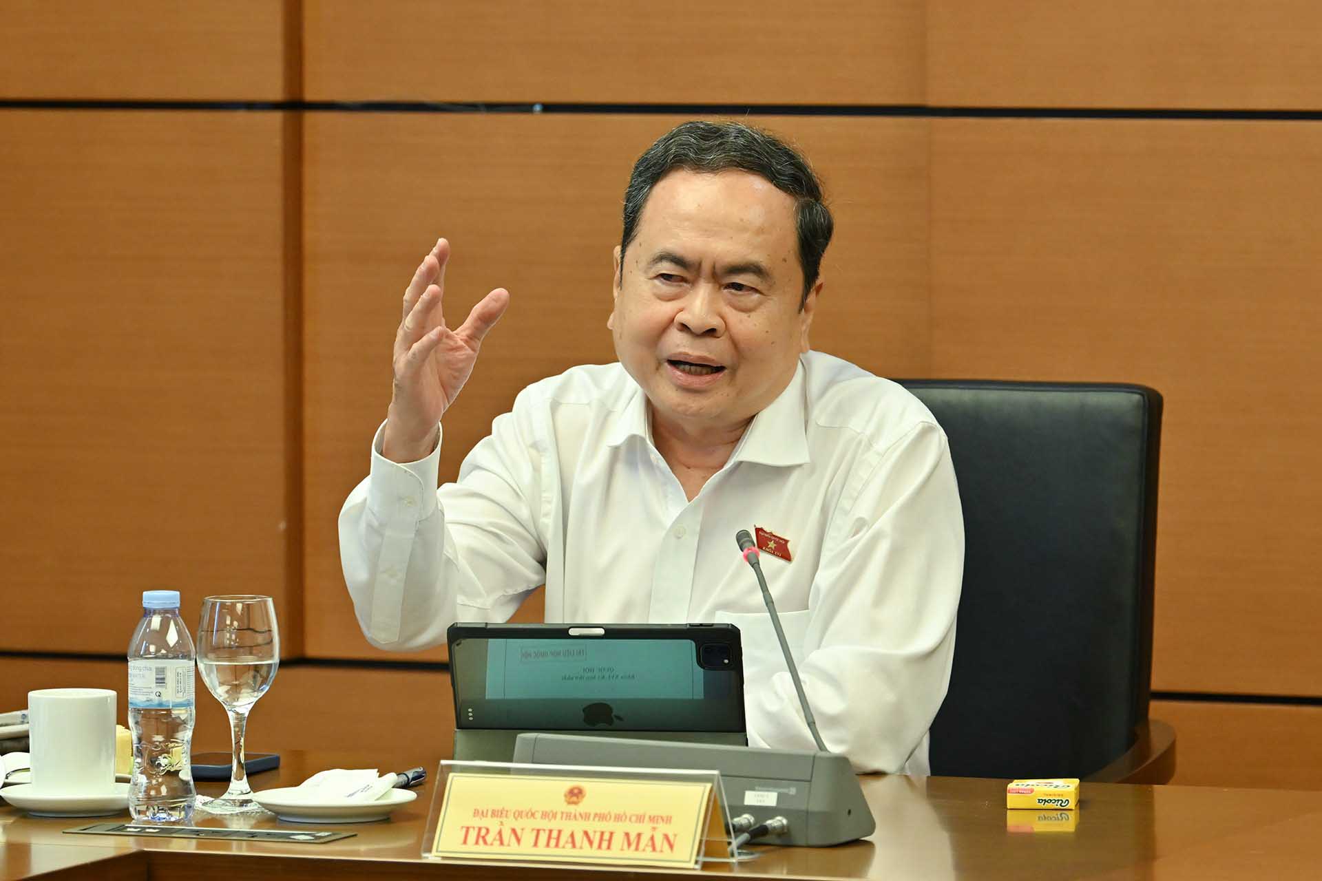 Politburo Member, National Assembly Chairman Tran Thanh Man emphasized that the cadre stage is the decisive factor for double-digit growth. Photo: Lam Hien