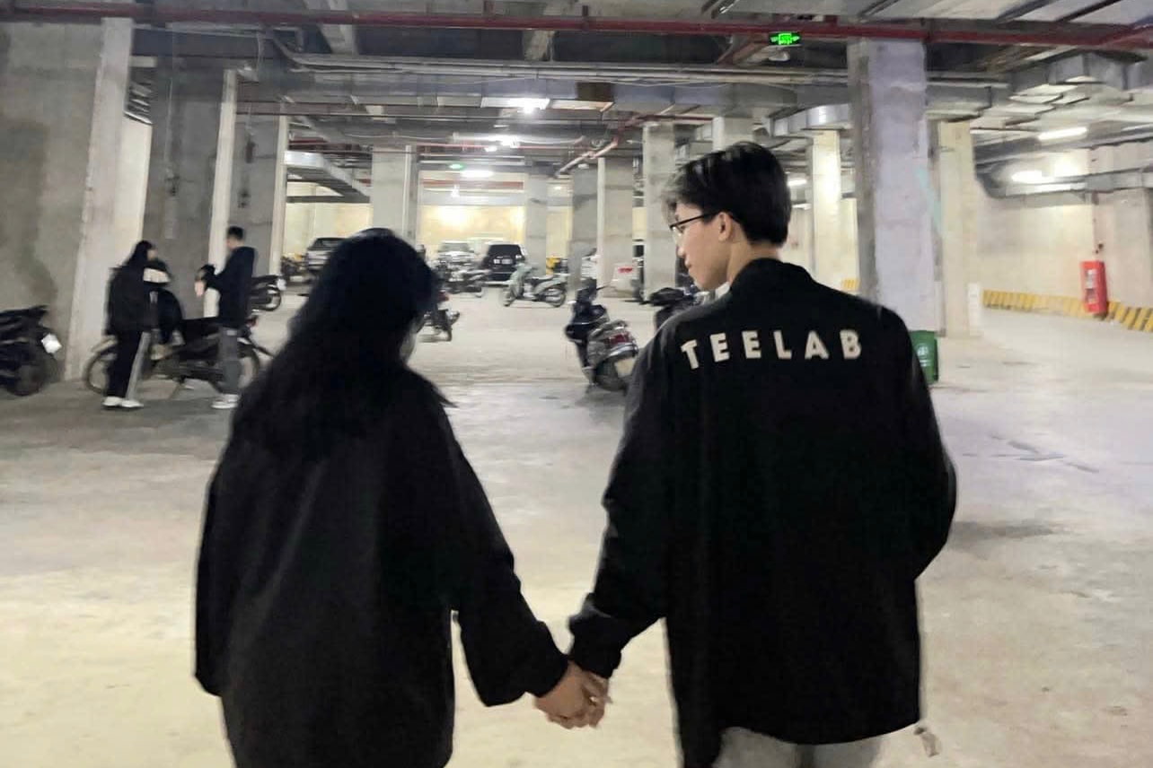 The issue of who pays when dating is being viewed more openly by many young people. Photo: Huyen Trang