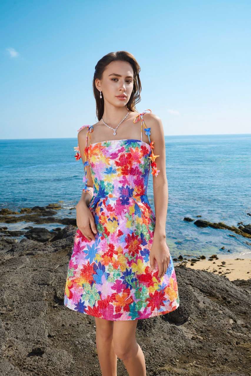 Từ tinh thần đó, các thiết kế được xây dựng với mục tiêu không chỉ tôn vinh vẻ đẹp hình thể mà còn truyền tải cảm xúc tích cực đến người mặc.  