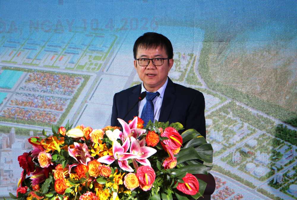 Ông Nguyễn Tâm Thịnh - Chủ tịch Hội đồng quản trị Tập đoàn Trung Nam cam kết đưa dự án điện khí LNG Cà Ná về đích đúng tiến độ. Ảnh: Phương Linh