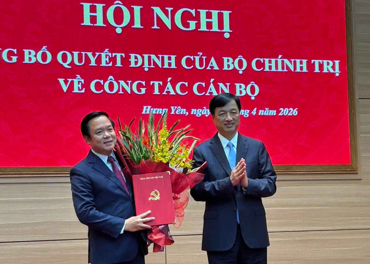 Mr. Pham Quang Ngoc takes on the task of Secretary of Hung Yen Provincial Party Committee. Photo: Ha Anh