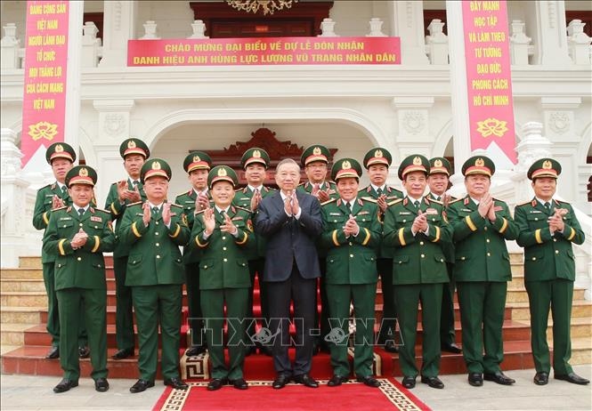 Tổng Bí thư, Chủ tịch nước Tô Lâm với các đại biểu. Ảnh: Trọng Đức/TTXVN