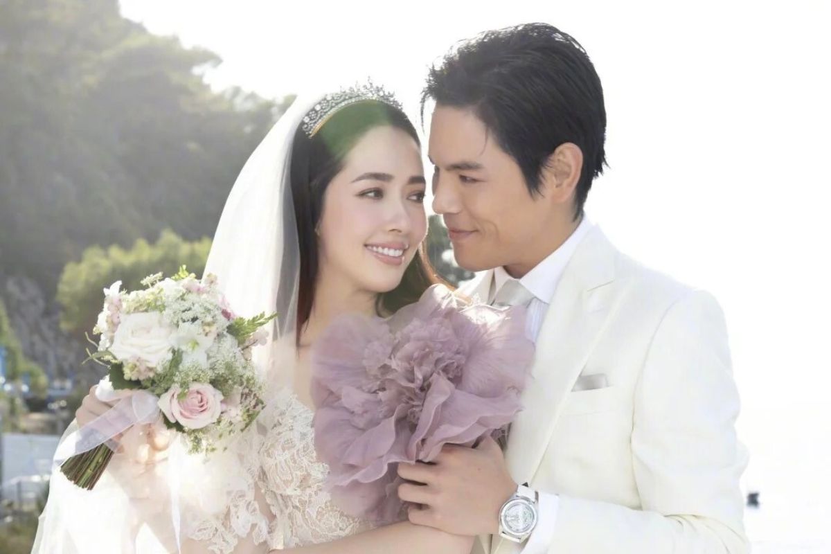 Quách Bích Đình kết hôn với Hướng Tả năm 2019, hiện cặp đôi đã có 2 con. Ảnh: Xinhua