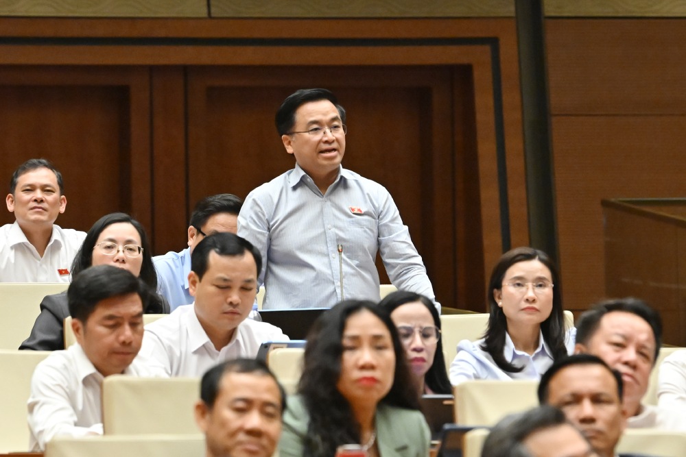 Đại biểu Bùi Xuân Hải (TP Hải Phòng) phát biểu. Ảnh: Phạm Đông