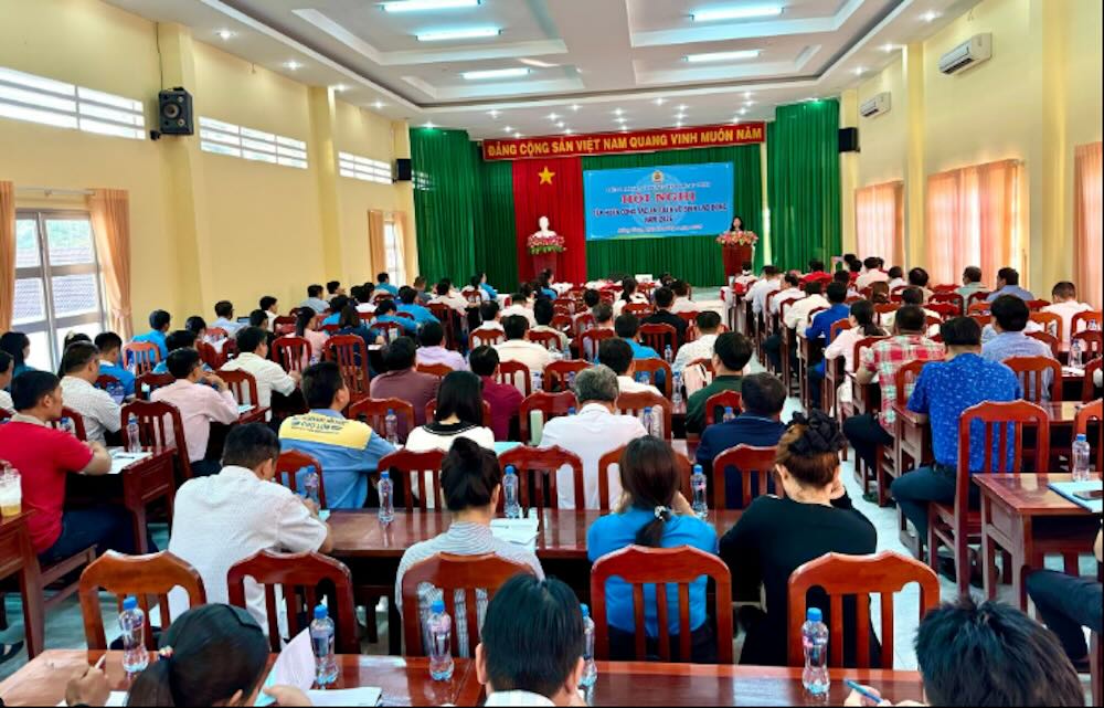 Quang cảnh lớp tập huấn công tác an toàn, vệ sinh lao động - phòng, chống cháy nổ năm 2026 tại Nhà Văn hoá Lao động Đồng Tháp. 