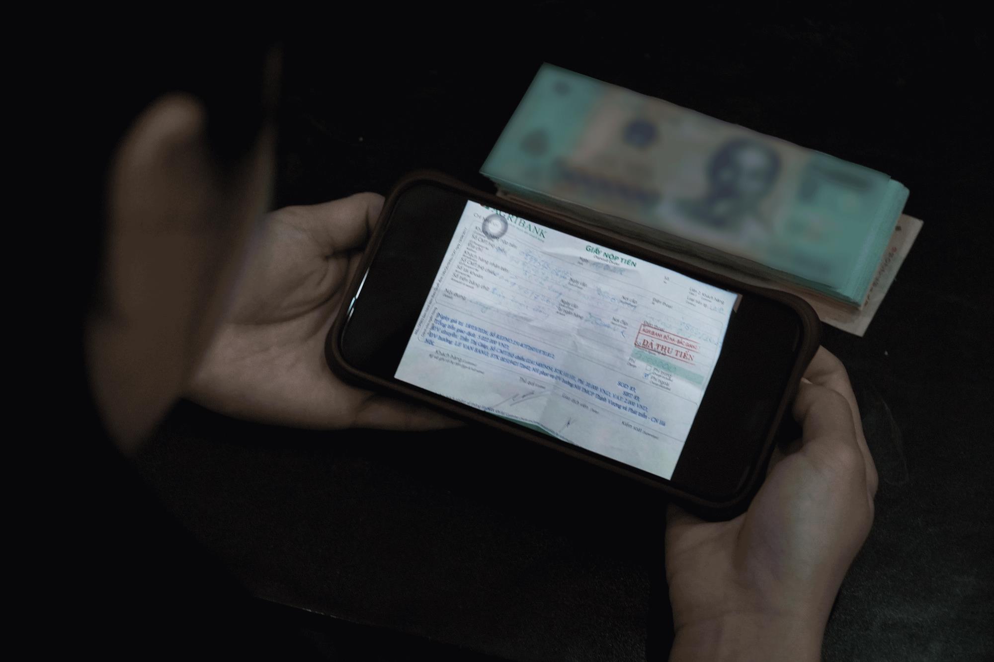 Gia đình chị Nguyễn Thị Lan (Bắc Ninh) nhiều lần phát hiện, ngăn chặn các giao dịch chuyển tiền bất thường. Ảnh: Gia đình cung cấp