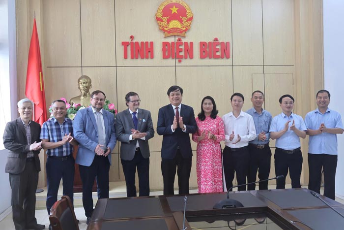 Leaders of Dien Bien province working with the working delegation of the Finnish Embassy in Vietnam. Photo: Nguyen Hang