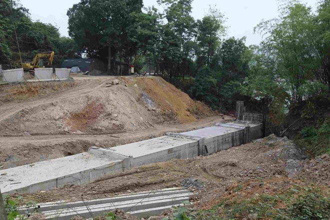 Đê chống lũ thi công ì ạch, Phú Thọ ra tối hậu thư