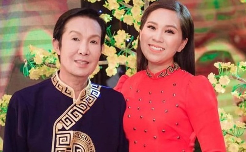 Hong Phuong and Meritorious Artist Vu Linh. Photo: Artist provided.