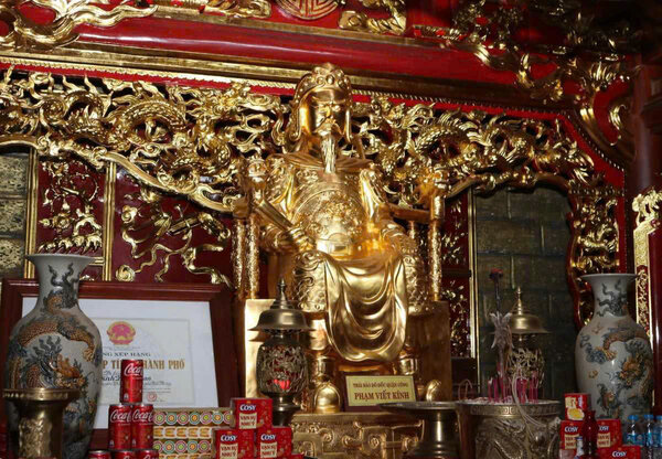 Đình thờ thành hoàng làng Phạm Viết Kính, vị quan thời Mạc. Ảnh: Việt Cường 