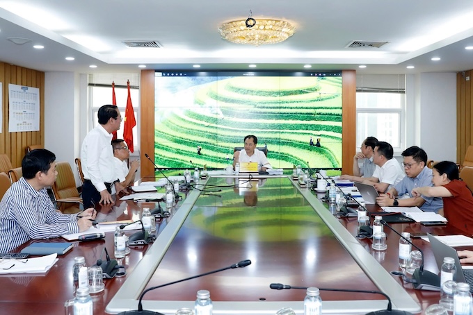 Bộ trưởng Bộ Nông nghiệp và Môi trường Trịnh Việt Hùng yêu cầu các luật sửa đổi phải tốt hơn quy định hiện hành. Ảnh: Khương Trung.