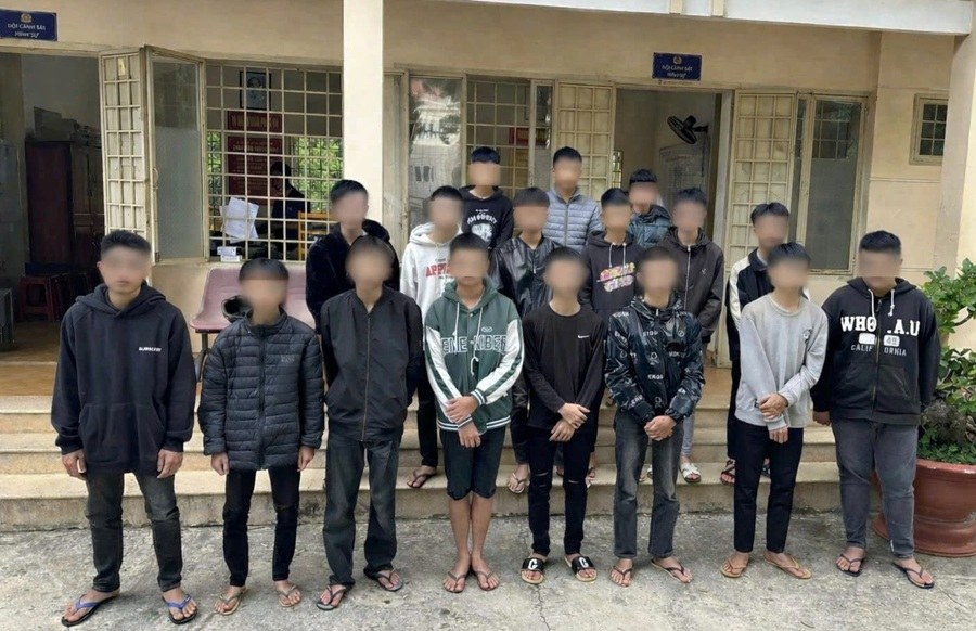 Công an xã Hiệp Thạnh kịp thời ngăn chặn 2 nhóm thanh thiếu niên tụ tập gây rối xảy ra trên địa bàn. Ảnh: Công an cung cấp 