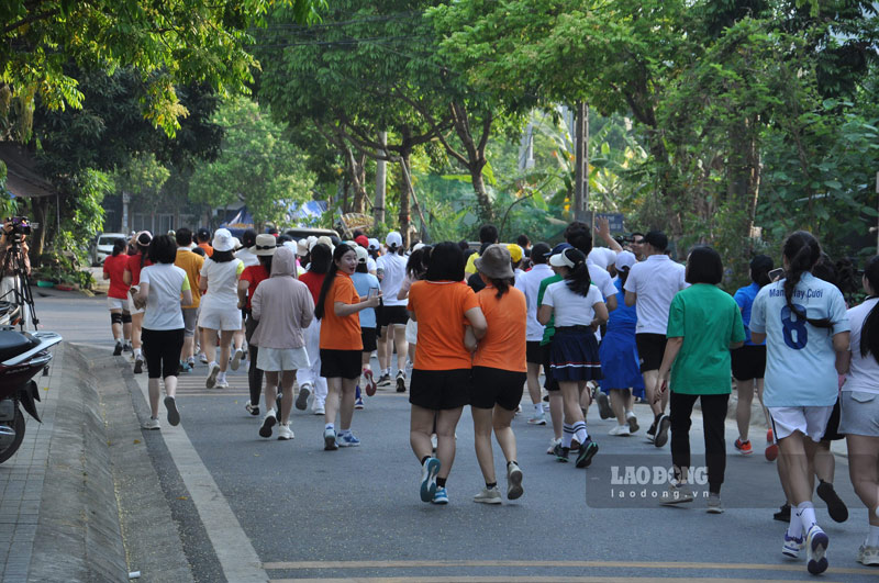 Các vận động viên phải tranh tài ở quãng đường 3,5km. Ảnh: Đinh Đại
