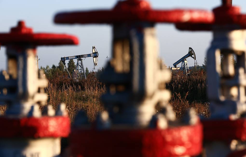 US sanctions exemption mechanism for Russian oil purchases is expected to expire on April 11. Photo: TASS