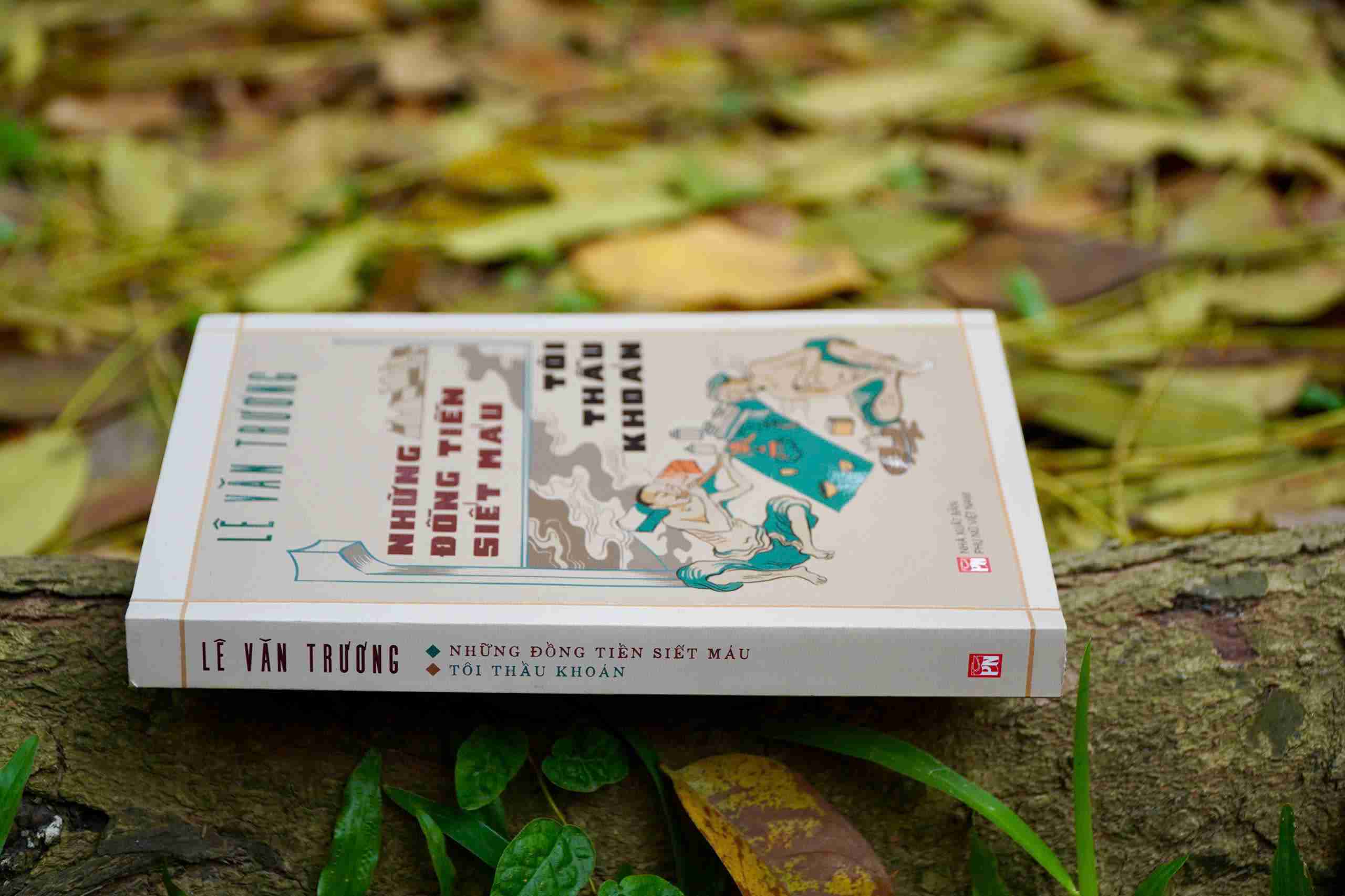 Bìa sách “Đồng tiền siết máu, Tôi thầu khoán” do NXB Phụ nữ Việt Nam ấn hành. Ảnh: NXB Phụ nữ Việt Nam