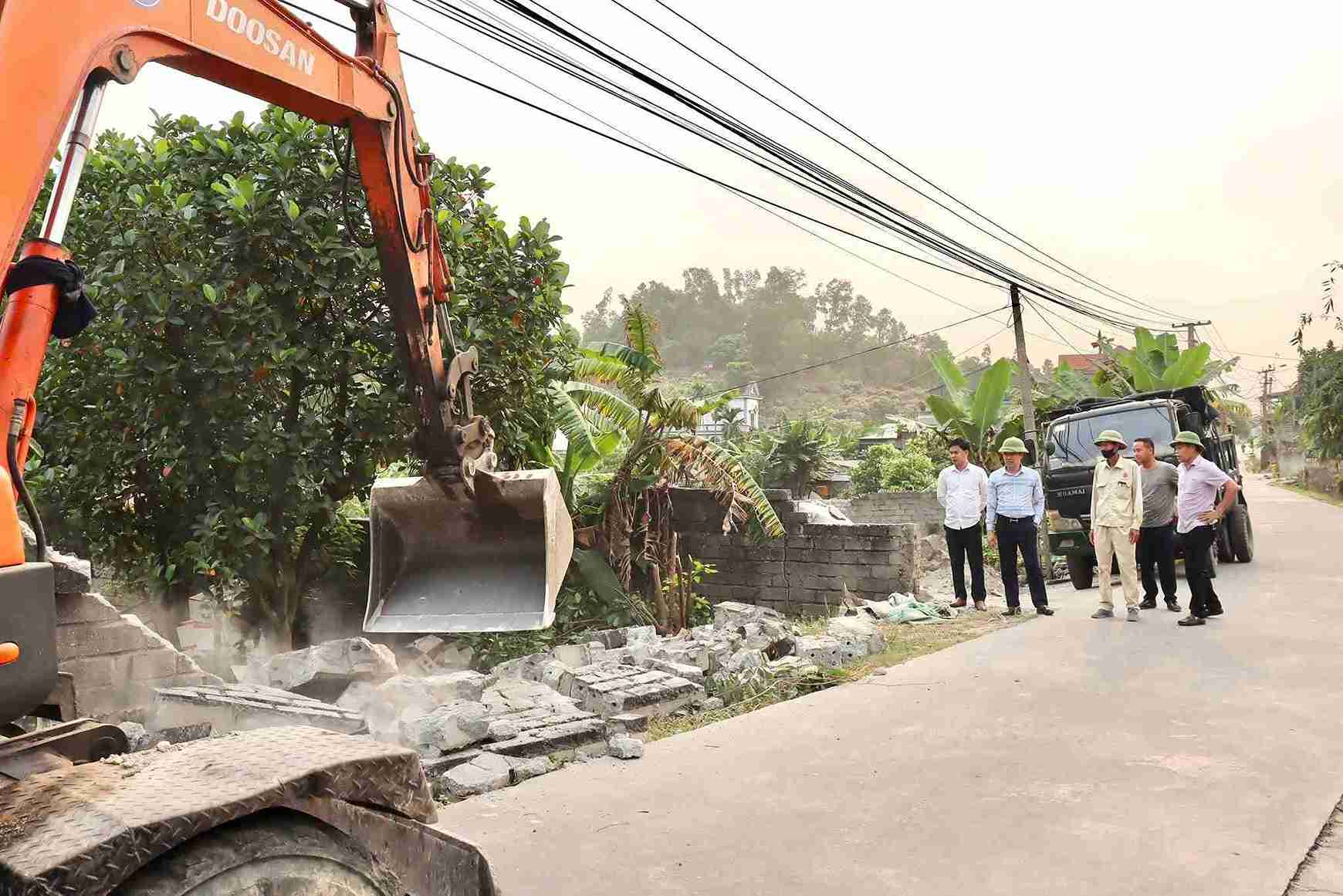 Nhiều hộ dân hiến hàng trăm mét vuông đất, góp phần đẩy nhanh tiến độ dự án giao thông. Ảnh: Phường Nhị Chiểu