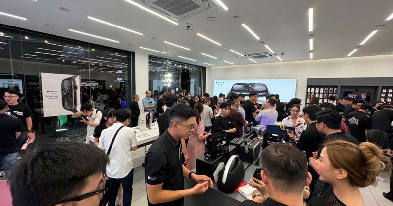 Apple chinh phục giới trẻ bằng dòng máy tính MacBook Neo