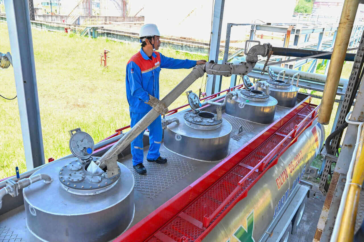 Cuối tháng 3.22026, những lô Ethanol đã xuất bán bằng đường bộ. Ảnh: Đức Chính