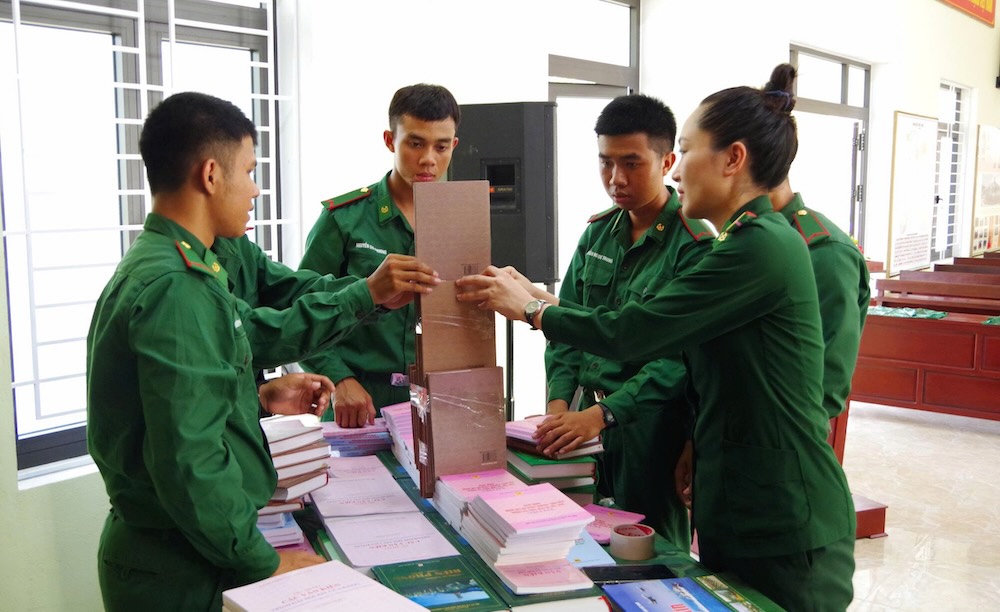 독서 문화 확산. 사진: 후에시 국경 수비대